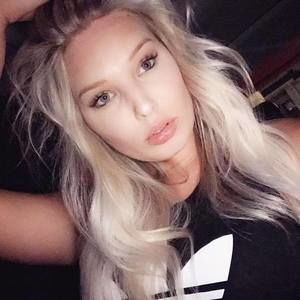 Meet your Posher, Macy